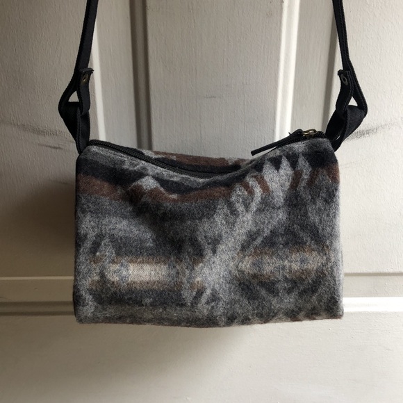 ❌ SOLD Pendleton 100% Wool Crossbody Bag *NWOT* - Picture 4 of 6
